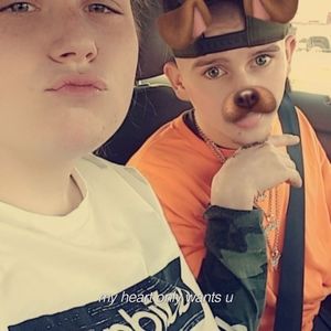 Meet your Posher, Lee